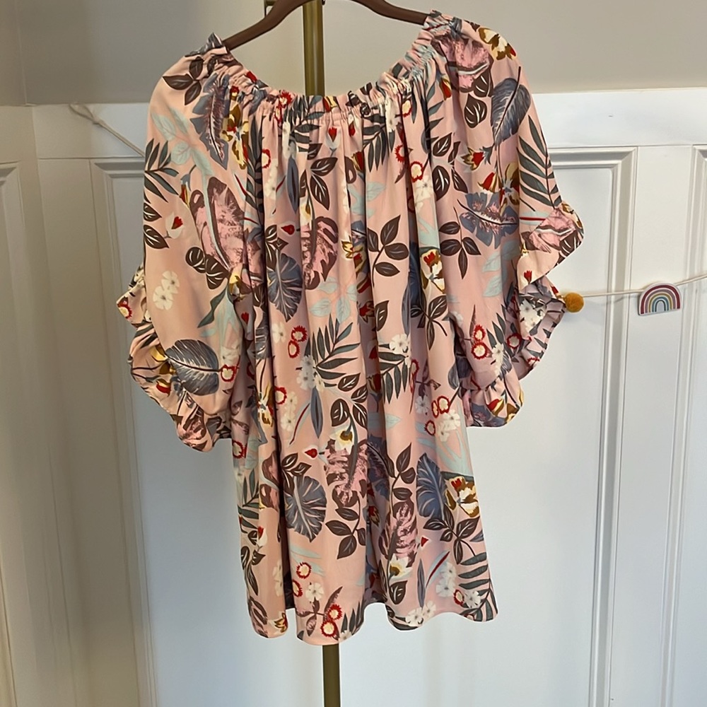 Easel Floral Print Blouse With Flutter Sleeves Si… - image 2
